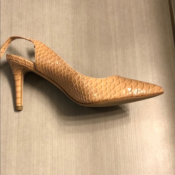 BCBGeneration Kitten Heel - Picture 3 of 4